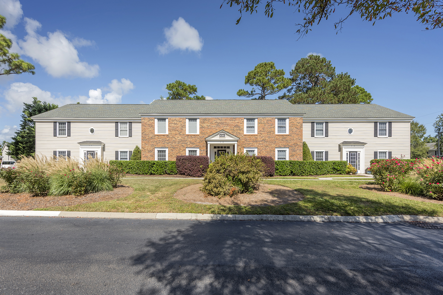 The Preserve at Pine Valley The Multifamily Advisory Group at Cushman